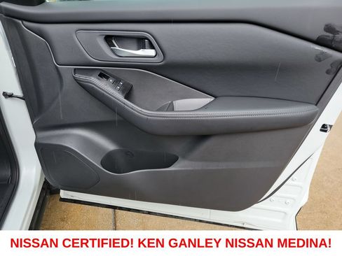 Certified 2026 Nissan Rogue SV AWD/4WD image 49