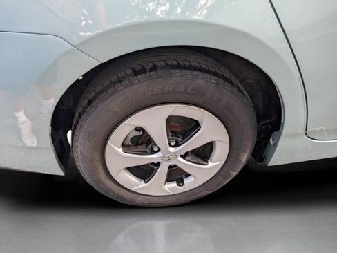 Used 2014 Toyota Prius Four image 45