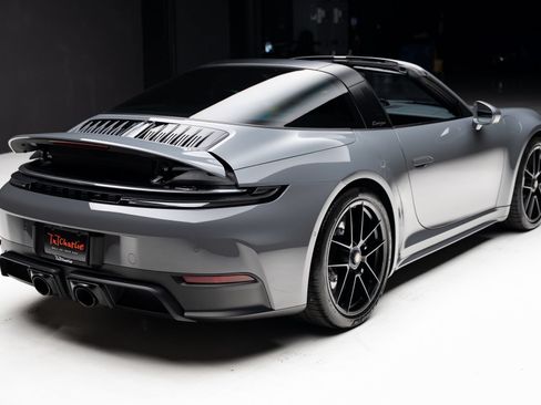 Used 2025 Porsche 911 Targa 4 GTS AWD/4WD image 36