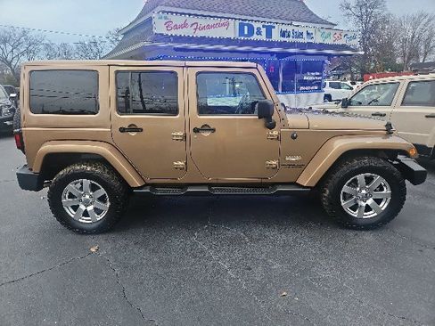 Used 2015 Jeep Wrangler Unlimited Sahara w/ Max Tow Package image 3