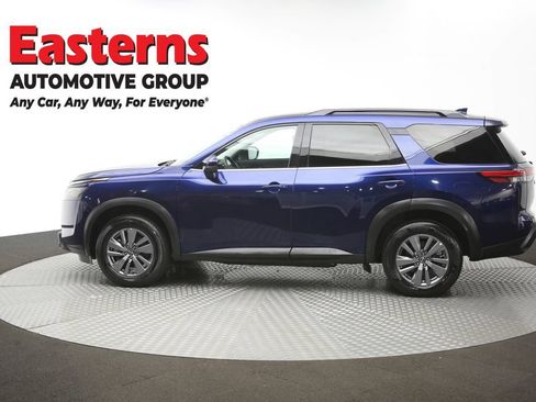 Used 2025 Nissan Pathfinder SV FWD image 60