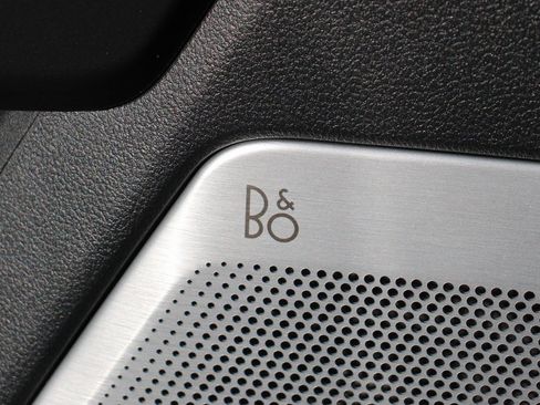 Used 2024 Ford F150 Lariat w/ Equipment Group 502A High image 19