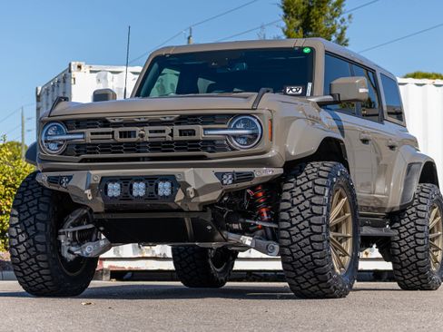 New 2025 Ford Bronco Raptor image 8