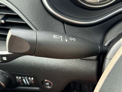 Used 2022 Jeep Cherokee Trailhawk w/ Comfort/Convenience Group image 10