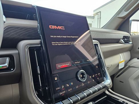 New 2026 GMC Yukon Denali image 12