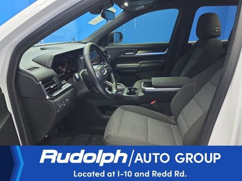 Used 2025 GMC Terrain Elevation w/ Black Edition image 11