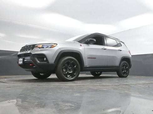 Used 2023 Jeep Compass Trailhawk AWD/4WD image 49