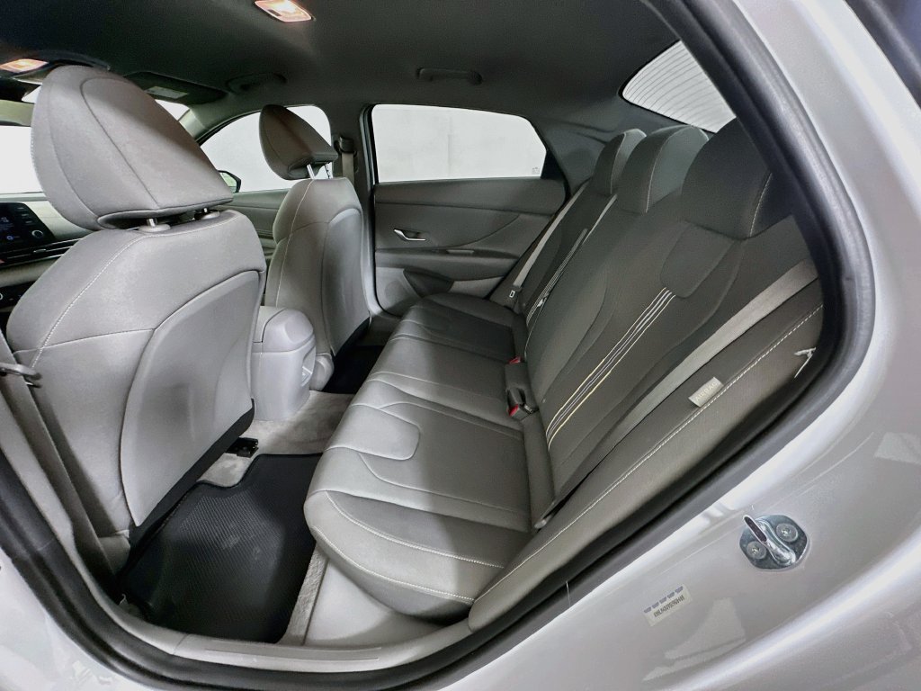 Used 2025 Hyundai Elantra Sport FWD image 22