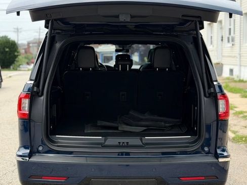 Used 2019 Lincoln Navigator L Reserve AWD/4WD image 7