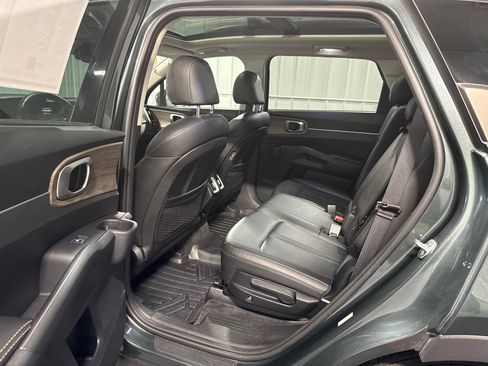 Used 2023 Kia Sorento S w/ Panoramic Sunroof Package AWD/4WD image 19
