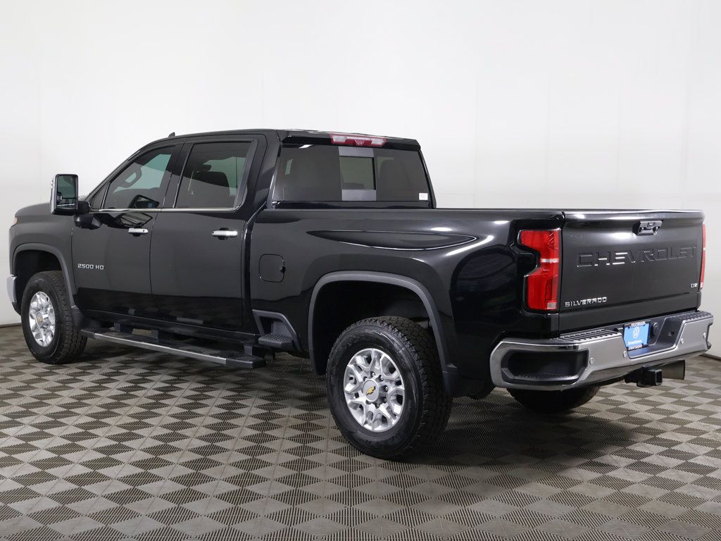Used 2024 Chevrolet Silverado 2500 LTZ w/ LTZ Convenience Package AWD/4WD image 15