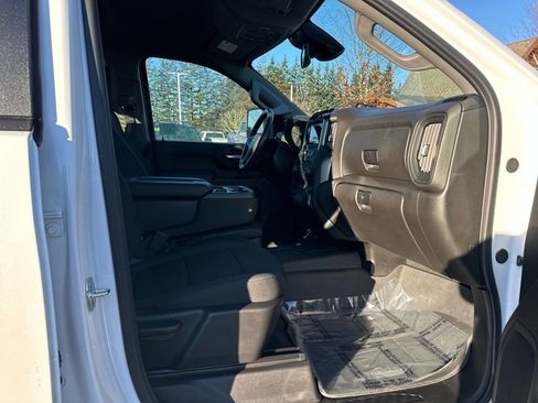 Used 2025 Chevrolet Silverado 2500 W/T w/ WT/CX Safety Package image 17