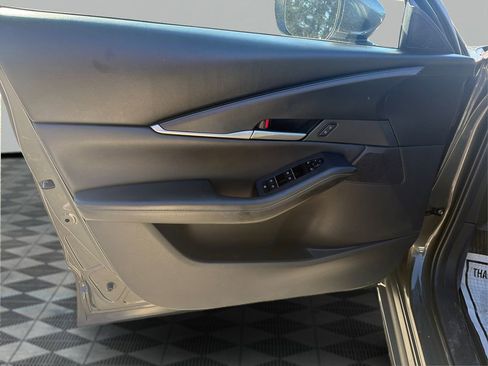 Used 2021 MAZDA CX-30 FWD 2.5 S w/ Select Package image 22