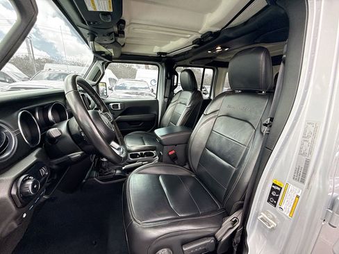 Used 2023 Jeep Wrangler Unlimited Sahara w/ Cold Weather Group image 23