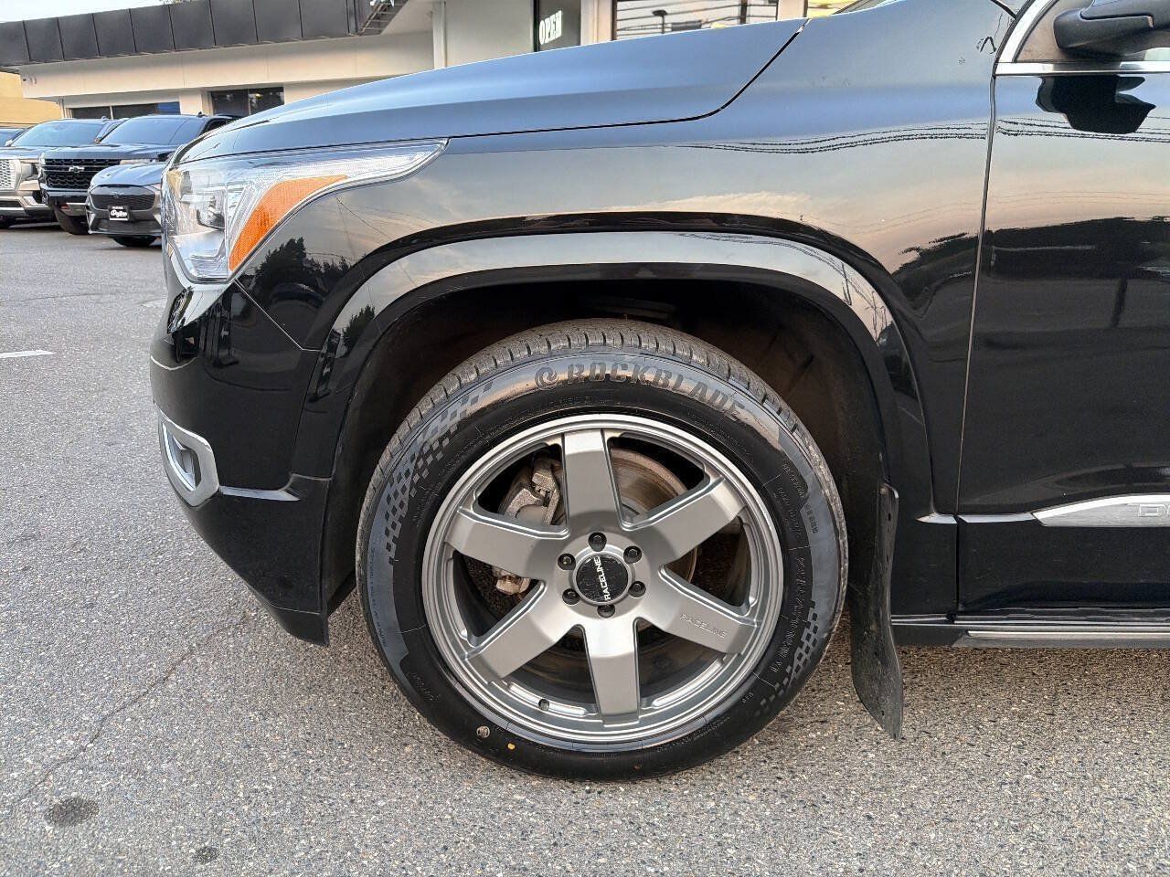 Used 2017 GMC Acadia Denali AWD/4WD image 13