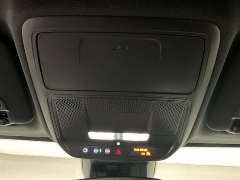 New 2026 Chevrolet Equinox LT w/ Convenience Package II FWD image 17