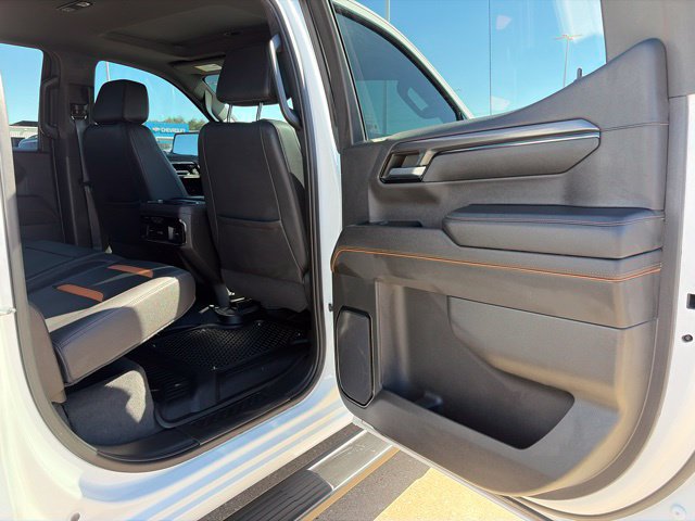 Used 2023 GMC Sierra 1500 AT4 w/ Technology Package AWD/4WD image 43