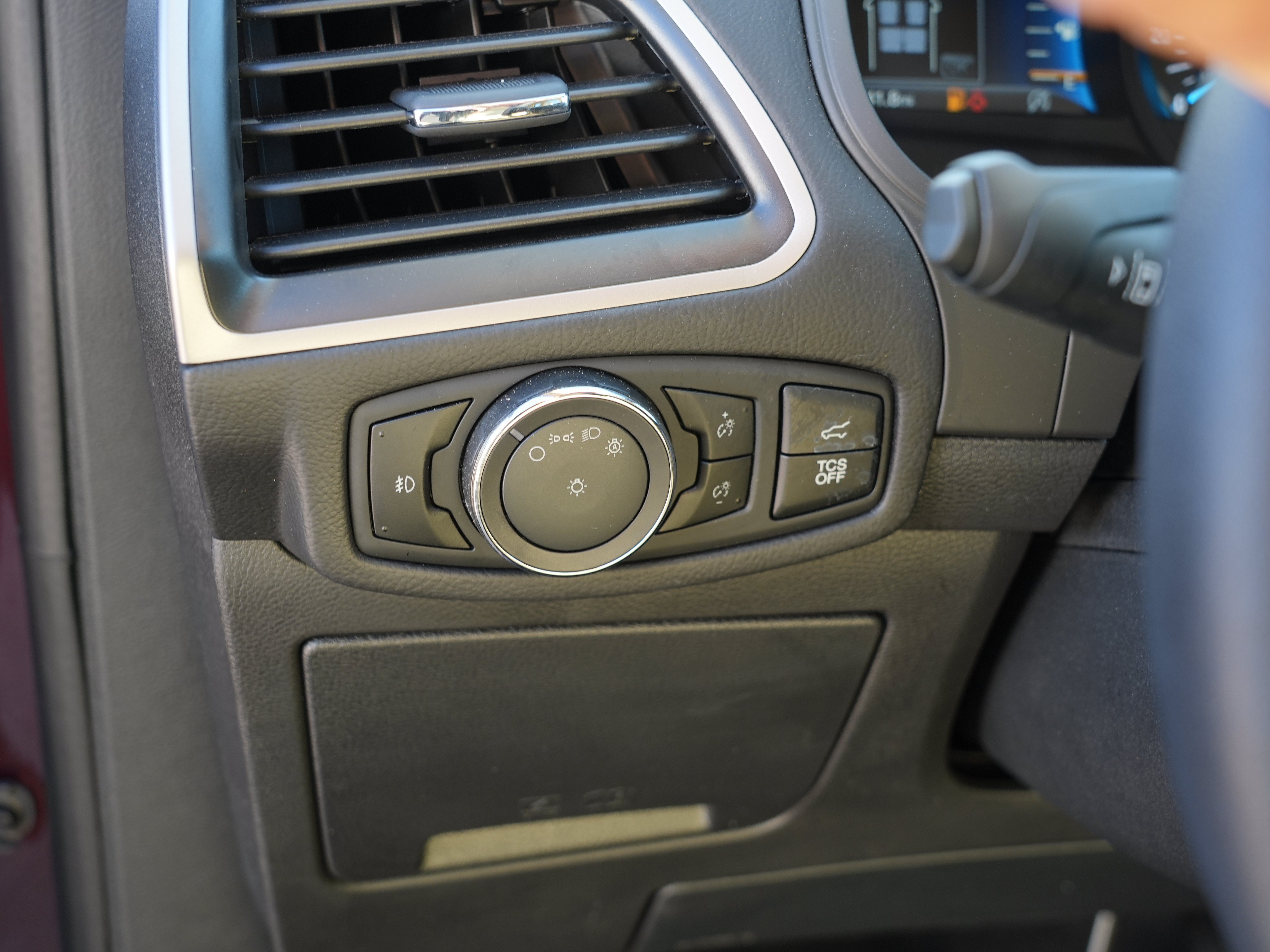 Used 2024 Ford Edge SEL w/ Convenience Package AWD/4WD image 19