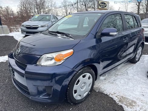 Used 2012 Scion xD image 1