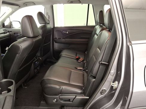 Used 2018 Honda Pilot Touring image 20