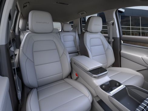 New 2027 GMC Terrain Denali w/ LPO, Floor Liner Package AWD/4WD image 16