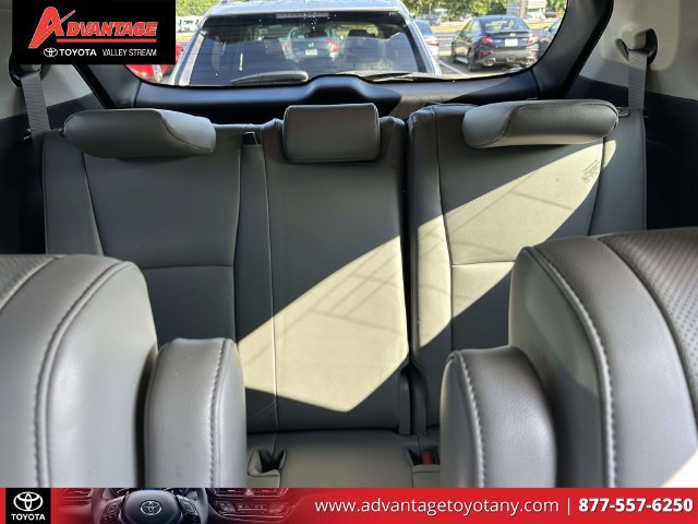 Certified 2021 Toyota Highlander Limited AWD/4WD image 15