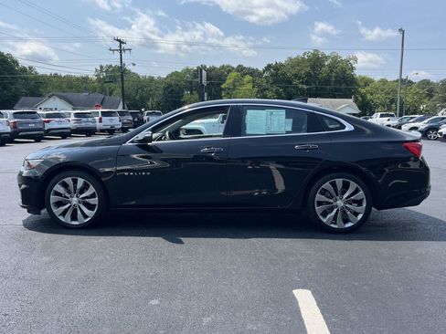 Used 2018 Chevrolet Malibu Premier w/ Premier Sun and Wheel Package FWD image 23