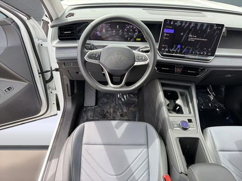 New 2026 Volkswagen Tiguan SE AWD/4WD image 26