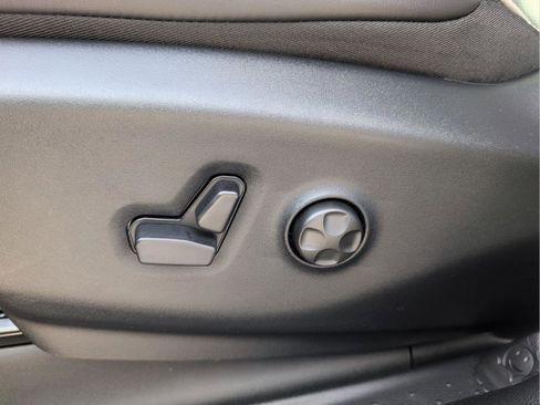 New 2026 Chrysler Pacifica Limited w/ S Appearance Package image 36