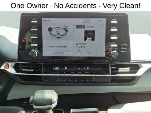 Used 2021 Toyota Sienna XLE FWD image 18