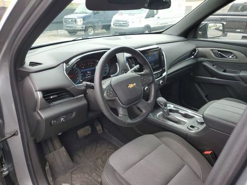 Certified 2023 Chevrolet Traverse LT FWD image 10