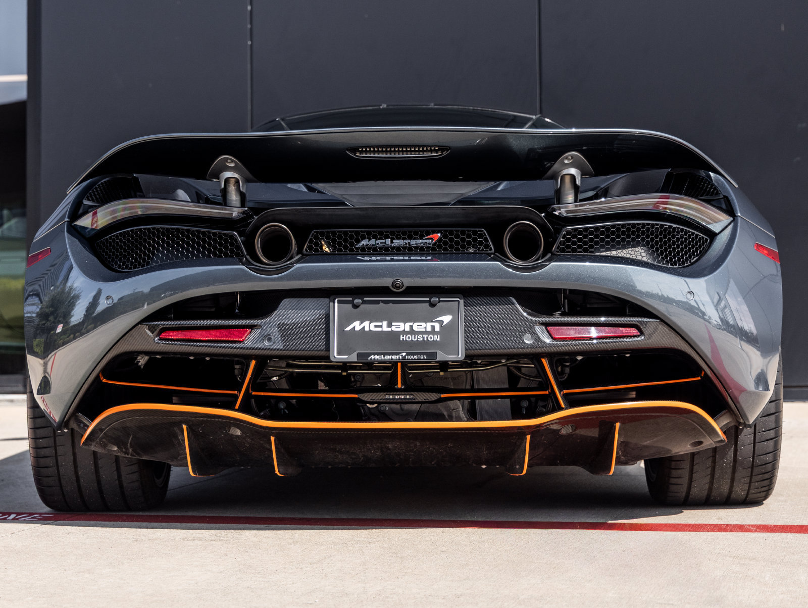 Used 2018 McLaren 720S RWD image 8
