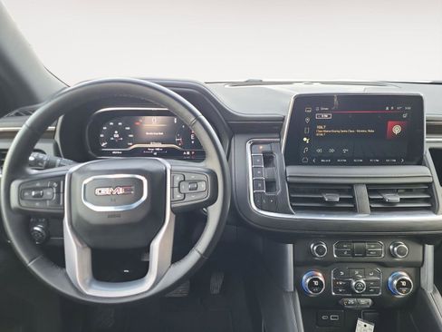 Used 2024 GMC Yukon XL SLE image 13