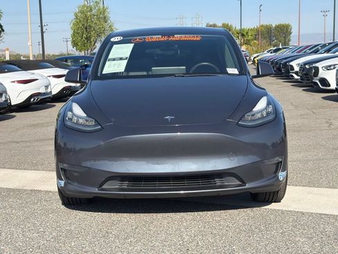 Used 2020 Tesla Model Y Long Range AWD/4WD image 3