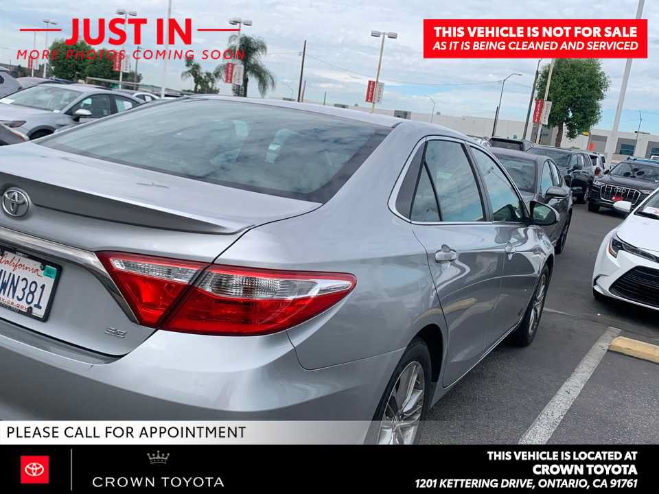 Used 2015 Toyota Camry SE FWD image 4