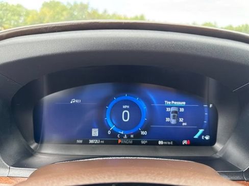 Used 2021 Ford Explorer King Ranch w/ Premium Technology Package AWD/4WD image 17