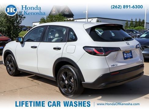 Certified 2025 Honda HR-V LX image 3