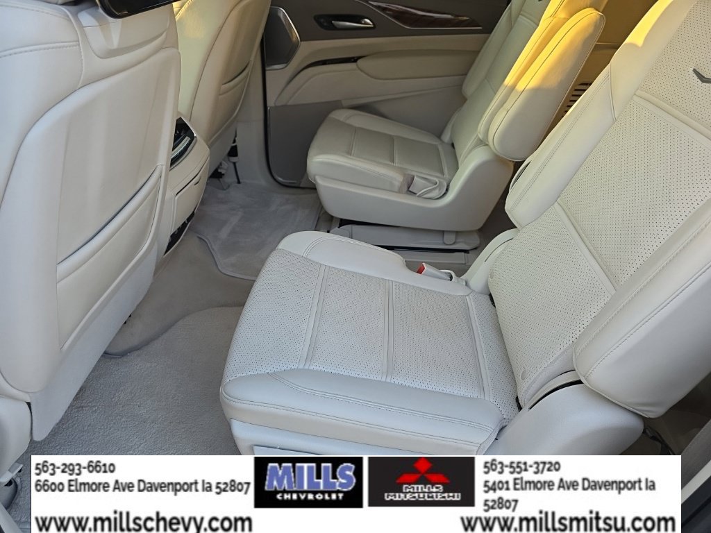 Used 2022 Cadillac Escalade ESV Sport Platinum w/ LPO, ONYX Package AWD/4WD image 15