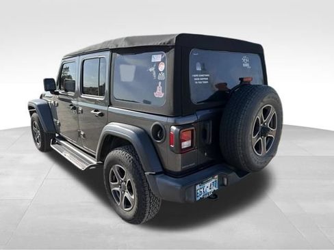 Used 2018 Jeep Wrangler Unlimited Sport S AWD/4WD image 5