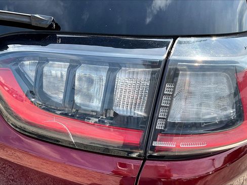 Used 2019 Jeep Cherokee Latitude w/ Cold Weather Group image 28