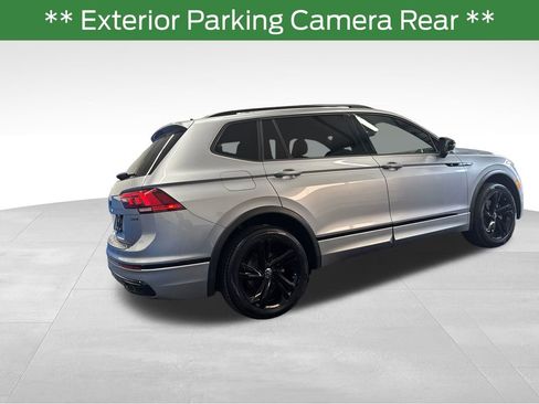 Used 2024 Volkswagen Tiguan SE R-Line AWD/4WD image 9
