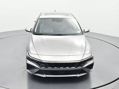 Used 2025 Hyundai Elantra Limited FWD image 32