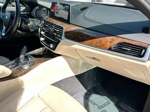 Used 2017 BMW 530i image 31