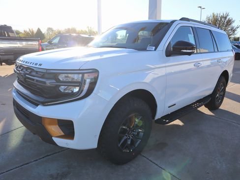New 2025 Ford Expedition Tremor image 13