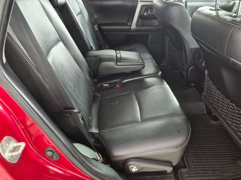 Used 2018 Toyota 4Runner Limited AWD/4WD image 27