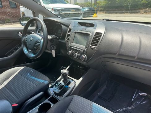 Used 2018 Kia Forte LX w/ LX Popular Package FWD image 19