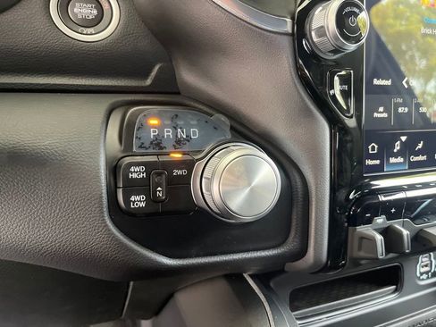 New 2024 RAM 2500 Laramie w/ Night Edition AWD/4WD image 8