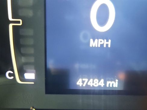 Used 2019 Jeep Cherokee Latitude w/ Popular Appearance Group image 13