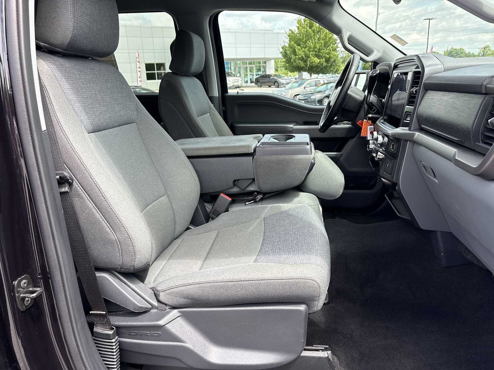 Used 2025 Ford F150 XLT w/ Equipment Group 301A Standard AWD/4WD image 25