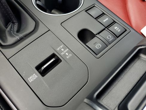 Used 2023 Toyota Highlander XSE image 24